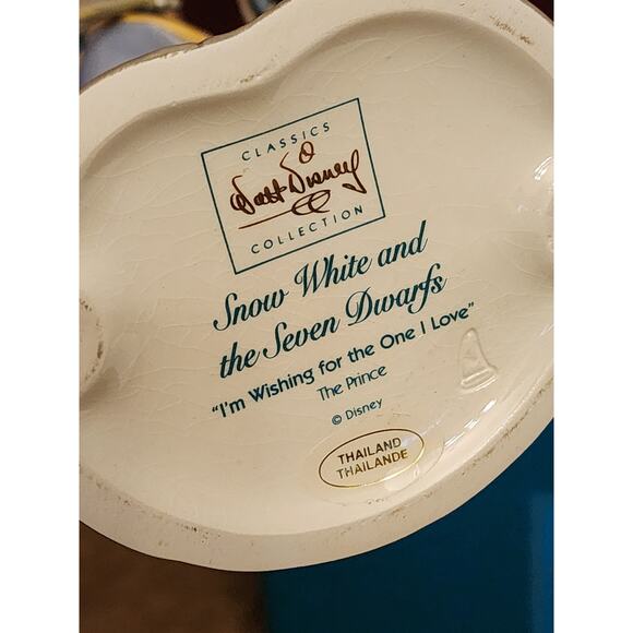 WDCC Walt Disney Classics Snow White Prince I'm Wishing for the One I Love Box - Picture 5 of 16
